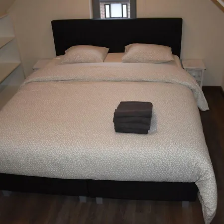 Vakantiehuis Duindistel بيت للعطل *