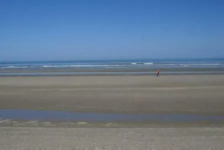 Vakantiehuis Duindistel بيت للعطل *